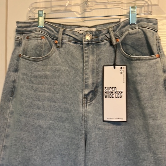 Almost Famous Super High Rise Wide Leg Jeans - Picture 2 of 5